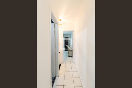 Casa à venda com 200m², 3 quartos e 2 vagasCorredor