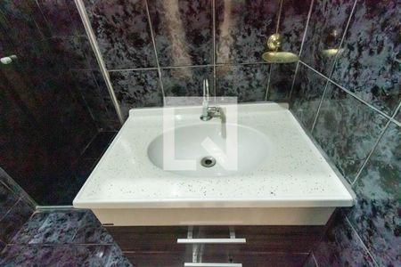 Casa à venda com 200m², 3 quartos e 2 vagasBanheiro 3