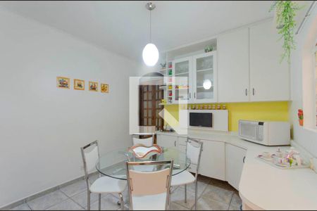 Casa à venda com 240m², 3 quartos e 2 vagasCozinha