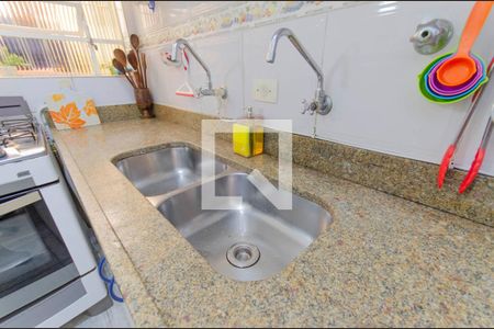 Casa à venda com 240m², 3 quartos e 2 vagasCozinha