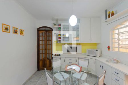 Casa à venda com 240m², 3 quartos e 2 vagasCozinha