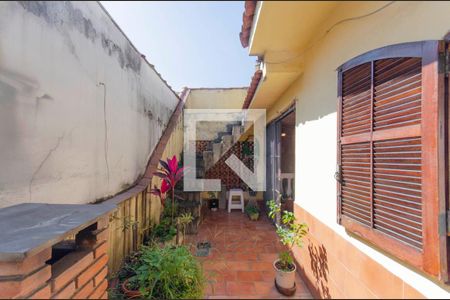 Casa à venda com 240m², 3 quartos e 2 vagasSacada