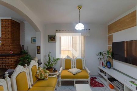 Sala de TV de casa à venda com 3 quartos, 240m² em Vila Salete, São Paulo
