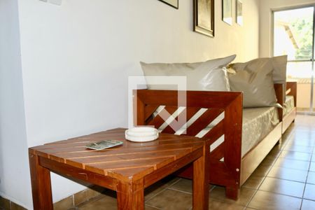 Sala de apartamento para alugar com 2 quartos, 85m² em Jardim Três Marias, Guarujá
