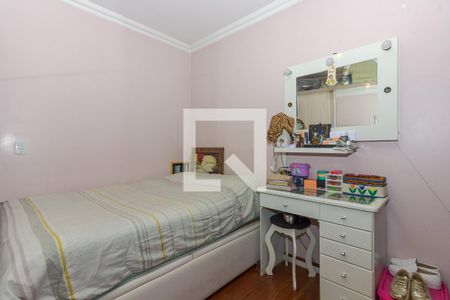 Casa à venda com 250m², 5 quartos e 2 vagas Casa à venda com 250m², 5 quartos e 2 vagasQuarto 2