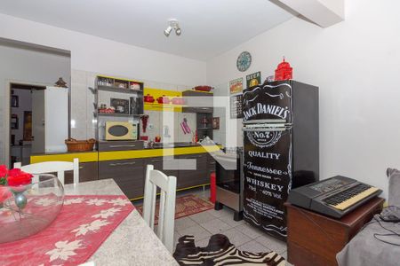 Casa à venda com 250m², 5 quartos e 2 vagas Casa à venda com 250m², 5 quartos e 2 vagasSala/Cozinha - Casa 2