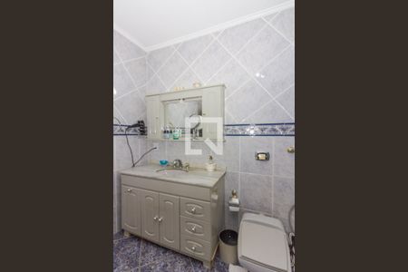 Casa à venda com 250m², 5 quartos e 2 vagas Casa à venda com 250m², 5 quartos e 2 vagasBanheiro da Suíte