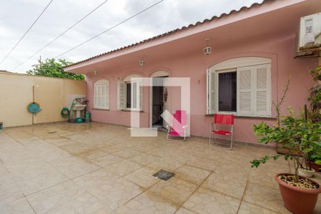 Casa à venda com 250m², 5 quartos e 2 vagas Casa à venda com 250m², 5 quartos e 2 vagasÁrea Externa