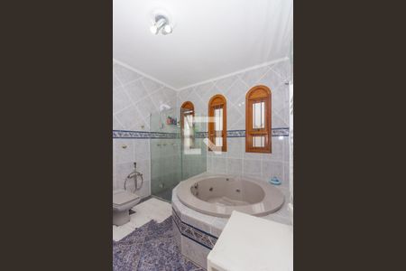 Casa à venda com 250m², 5 quartos e 2 vagas Casa à venda com 250m², 5 quartos e 2 vagasBanheiro da Suíte