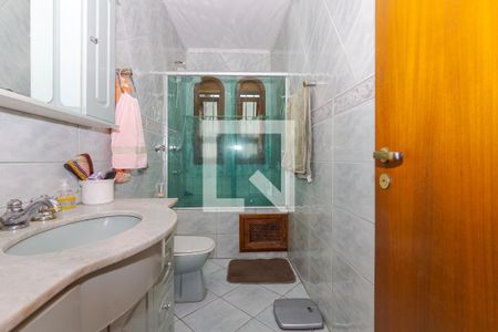 Casa à venda com 250m², 5 quartos e 2 vagas Casa à venda com 250m², 5 quartos e 2 vagasBanheiro