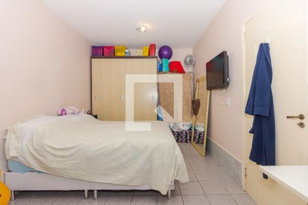 Casa à venda com 250m², 5 quartos e 2 vagas Casa à venda com 250m², 5 quartos e 2 vagasQuarto - Casa 2