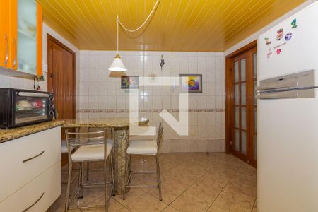 Casa à venda com 250m², 5 quartos e 2 vagas Casa à venda com 250m², 5 quartos e 2 vagasCozinha