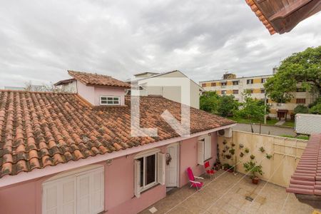 Casa à venda com 250m², 5 quartos e 2 vagas Casa à venda com 250m², 5 quartos e 2 vagasVista da Varanda