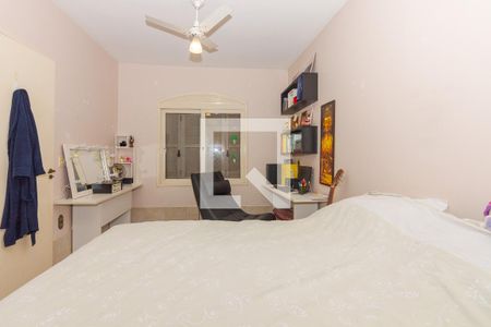 Casa à venda com 250m², 5 quartos e 2 vagas Casa à venda com 250m², 5 quartos e 2 vagasQuarto - Casa 2