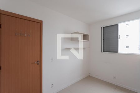 Quarto 2 de apartamento para alugar com 2 quartos, 48m² em Humaitá, Porto Alegre