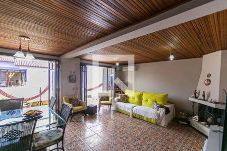 Sala de casa à venda com 5 quartos, 244m² em Cristal, Porto Alegre