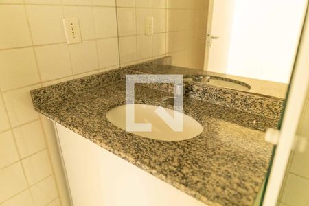 Banheiro de apartamento para alugar com 2 quartos, 70m² em Santa Rosa, Niterói