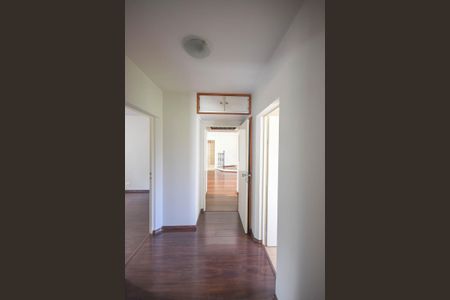 Corredor de apartamento para alugar com 3 quartos, 126m² em Vila Andrade, São Paulo