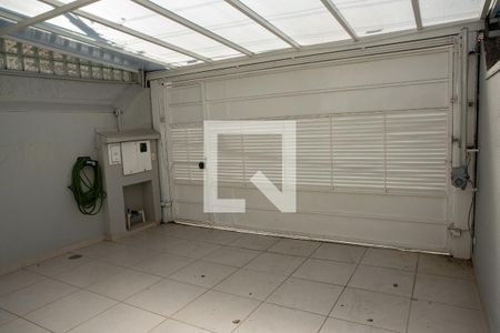 Garagem de casa para alugar com 3 quartos, 180m² em Vila Hamburguesa, São Paulo
