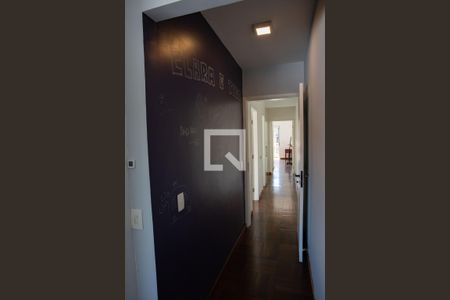 Casa para alugar com 180m², 3 quartos e 2 vagasCorredor