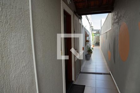 Casa para alugar com 180m², 3 quartos e 2 vagasCorredor