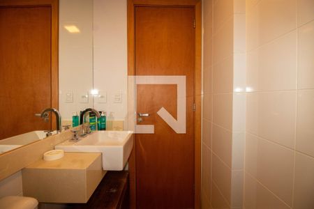 Apartamento à venda com 70m², 2 quartos e 2 vagasBanheiro Social