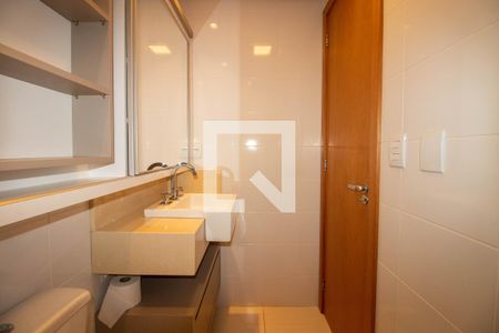 Apartamento à venda com 70m², 2 quartos e 2 vagasBanheiro da Suíte