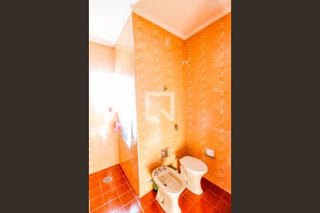 Casa à venda com 210m², 3 quartos e 3 vagasBanheiro