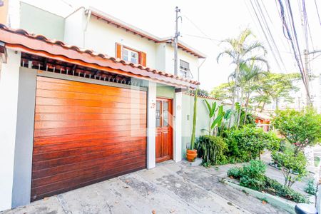 Casa à venda com 210m², 3 quartos e 3 vagasFachada