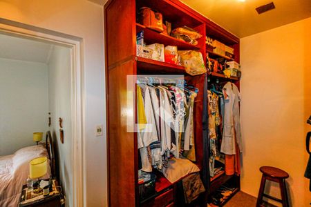 Casa à venda com 210m², 3 quartos e 3 vagasCloset Suíte