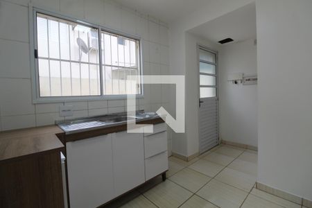 Casa de condomínio para alugar com 85m², 2 quartos e 1 vagaCozinha