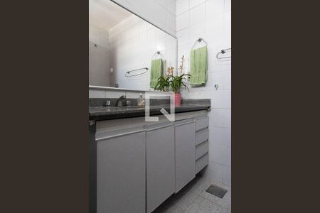 Apartamento à venda com 277m², 5 quartos e 3 vagasBanheiro social