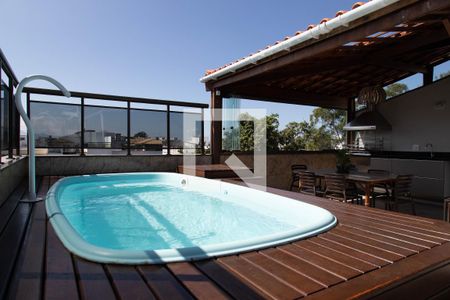 Apartamento à venda com 277m², 5 quartos e 3 vagasTerraço - Piscina