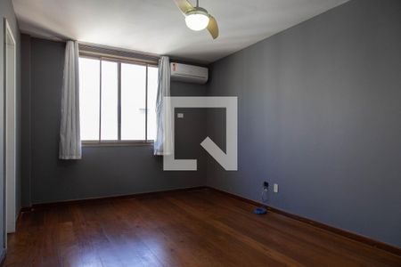 Apartamento à venda com 277m², 5 quartos e 3 vagasSuíte 2