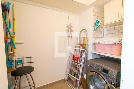 Apartamento à venda com 60m², 2 quartos e 1 vaga Apartamento à venda com 60m², 2 quartos e 1 vagaÁrea de Serviço
