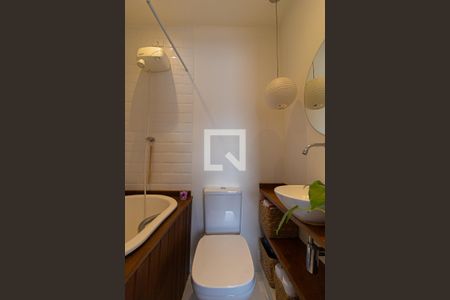 Apartamento à venda com 60m², 2 quartos e 1 vaga Apartamento à venda com 60m², 2 quartos e 1 vagaBanheiro da Suíte