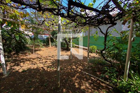 Casa à venda com 295m², 2 quartos e sem vagaQuintal