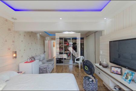 Casa à venda com 200m², 3 quartos e 2 vagasSuíte