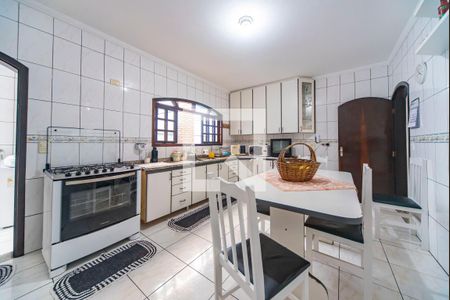 Casa à venda com 150m², 3 quartos e 5 vagasCozinha 
