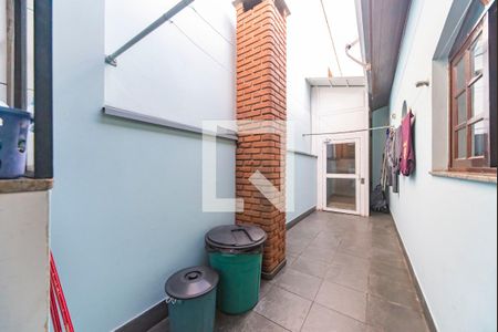 Casa à venda com 150m², 3 quartos e 5 vagasVaranda de Serviço 