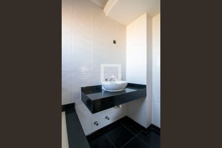 Casa de condomínio à venda com 237m², 3 quartos e 3 vagasBanheiro da Suíte