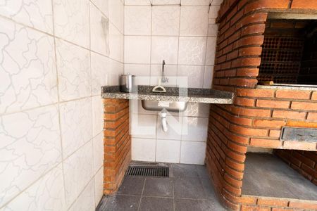 Casa de condomínio à venda com 172m², 4 quartos e 2 vagasChurrasqueira