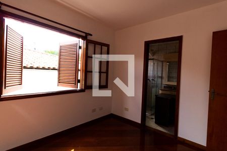 Casa de condomínio à venda com 172m², 4 quartos e 2 vagasSuíte 2