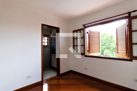 Casa de condomínio à venda com 172m², 4 quartos e 2 vagasSuíte 1