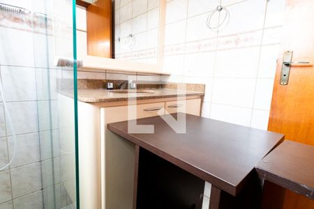 Casa de condomínio à venda com 172m², 4 quartos e 2 vagasBanheiro da Suíte 2