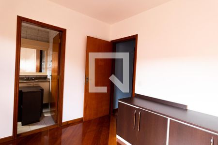 Casa de condomínio à venda com 172m², 4 quartos e 2 vagasSuíte 2