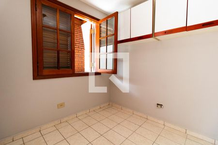 Casa de condomínio à venda com 172m², 4 quartos e 2 vagasQuarto de Serviço