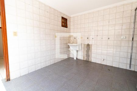 Casa de condomínio à venda com 172m², 4 quartos e 2 vagasÁrea de Serviço