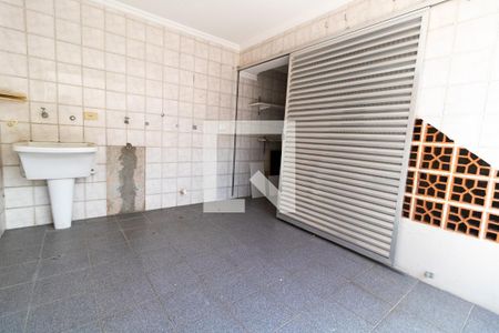 Casa de condomínio à venda com 172m², 4 quartos e 2 vagasÁrea de Serviço