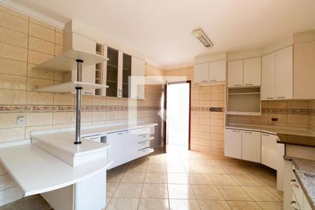 Casa de condomínio à venda com 172m², 4 quartos e 2 vagasCozinha